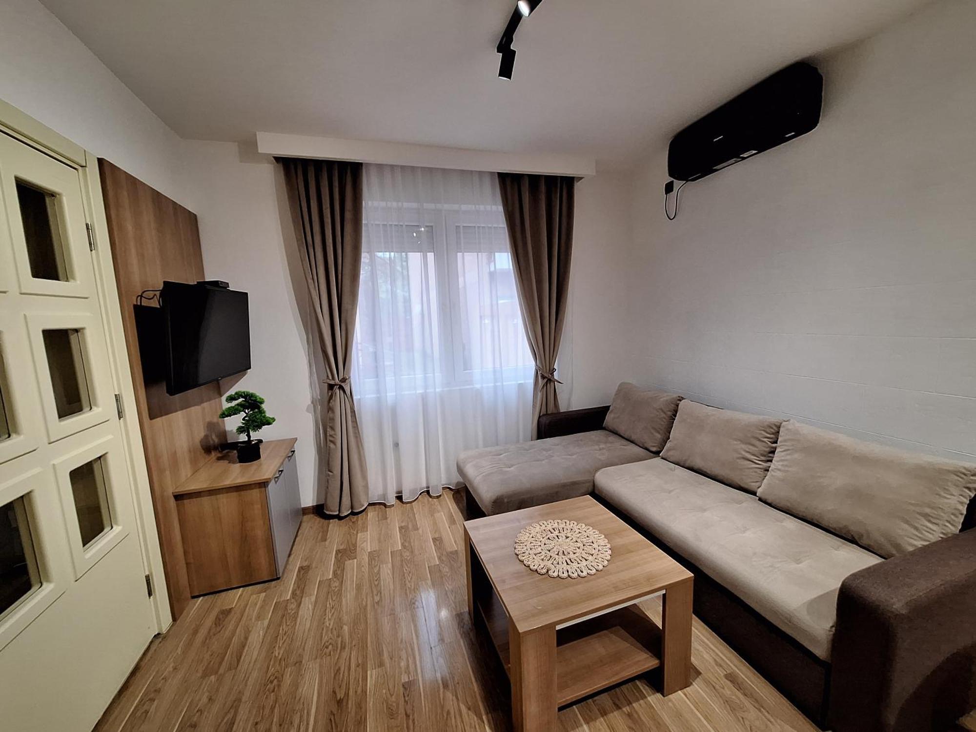 Matino Apartments 2 Valjevo Buitenkant foto