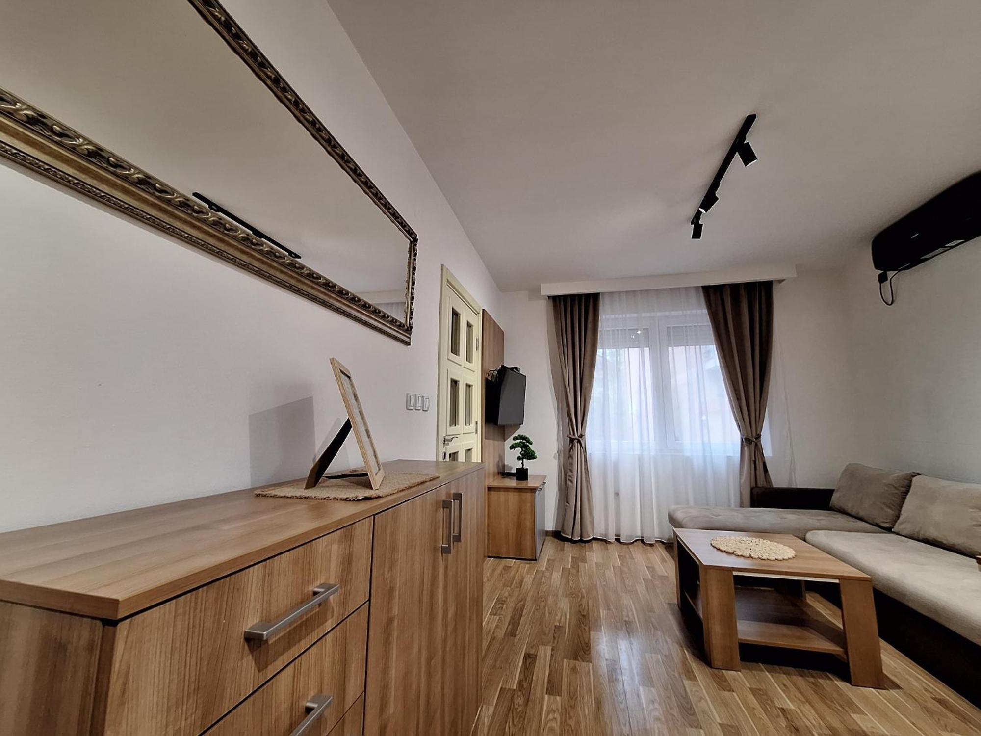 Matino Apartments 2 Valjevo Buitenkant foto