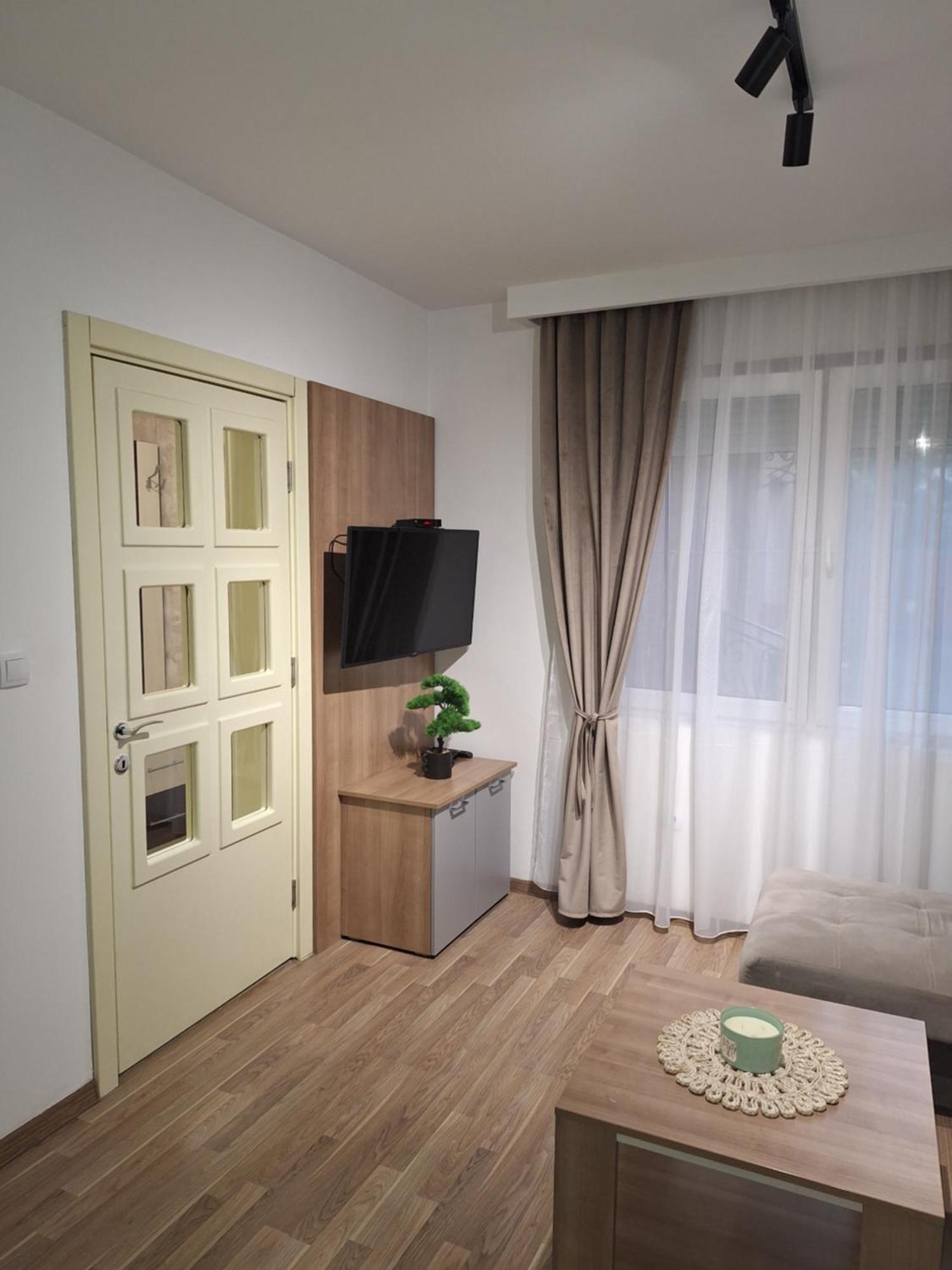 Matino Apartments 2 Valjevo Buitenkant foto